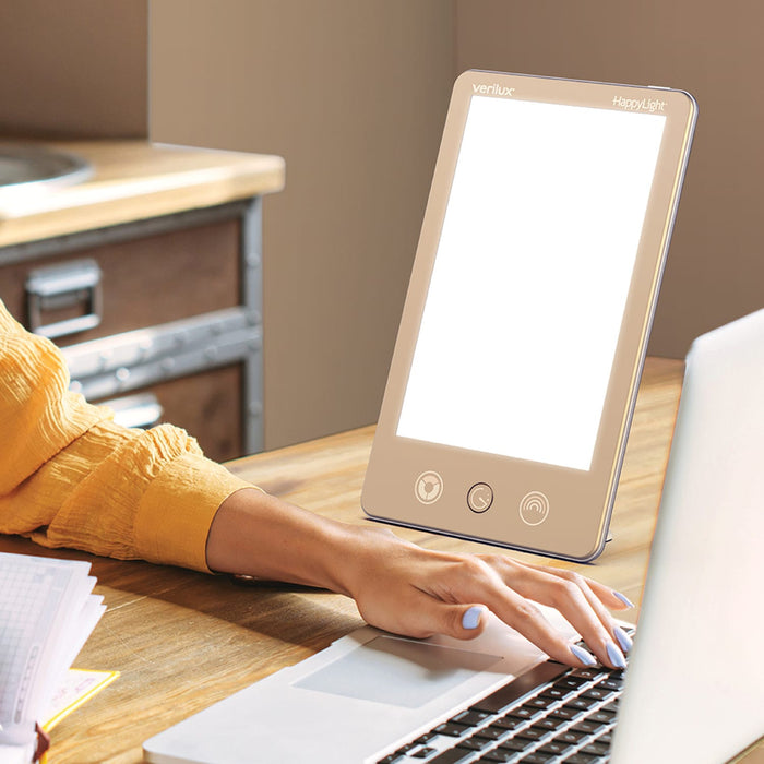 Lampe de luminothérapie Happylight Luxe de Verilux - dorée