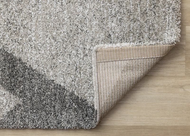 Carpette moelleuse moderne Maverick blanche, beige et grise - 5 pi 3 po x 7 pi 7 po