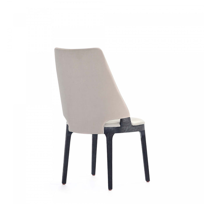 Chaise de salle a manger moderne en bois Kara avec revetement en tissu gris clair - Lot de 4