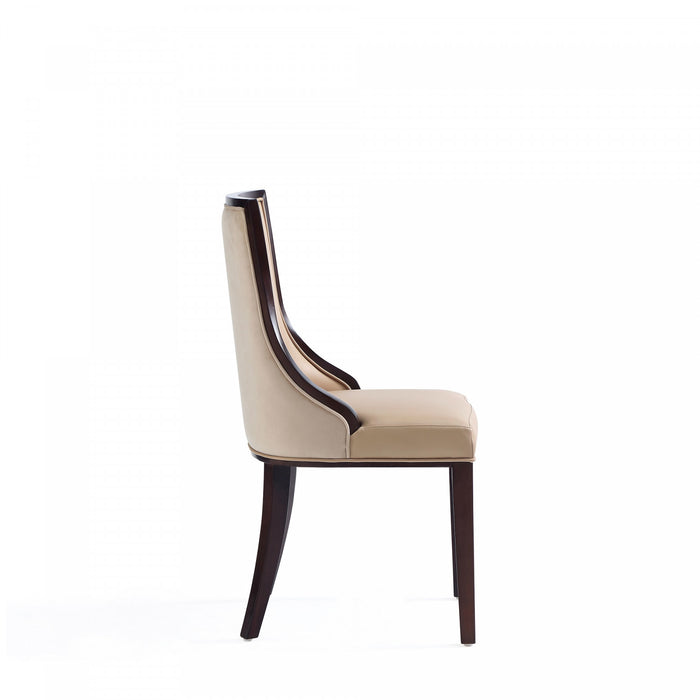 Grand fauteuil de salle a manger traditionnel en bois avec revetement en tissu beige - Lot de 4