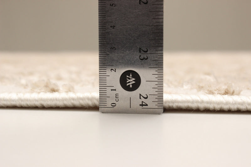 Carpette Kamala ivoire - 5 pi 0 po x 8 pi 0 po
