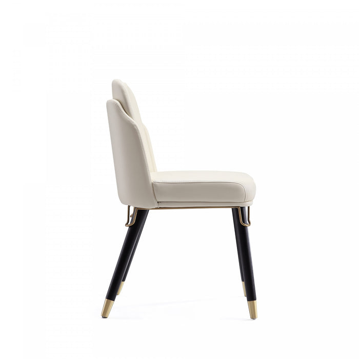Chaise de salle a manger moderne Estelle en cuir vegetalien et bois, creme - Lot de 2