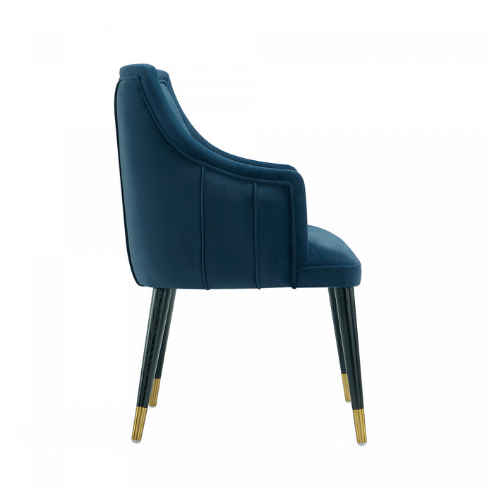 Fauteuil moderne Eda en bois avec accoudoirs, bleu minuit