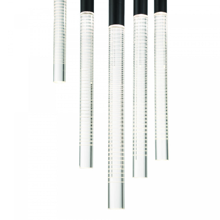 Lustre A 13 lampes A Del Integree Celine, Noir Avec Tiges En Verre Rayees Au Laser