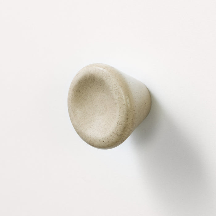 Commode verticale de rangement Yodi à 5 tiroirs - orme naturel et blanc