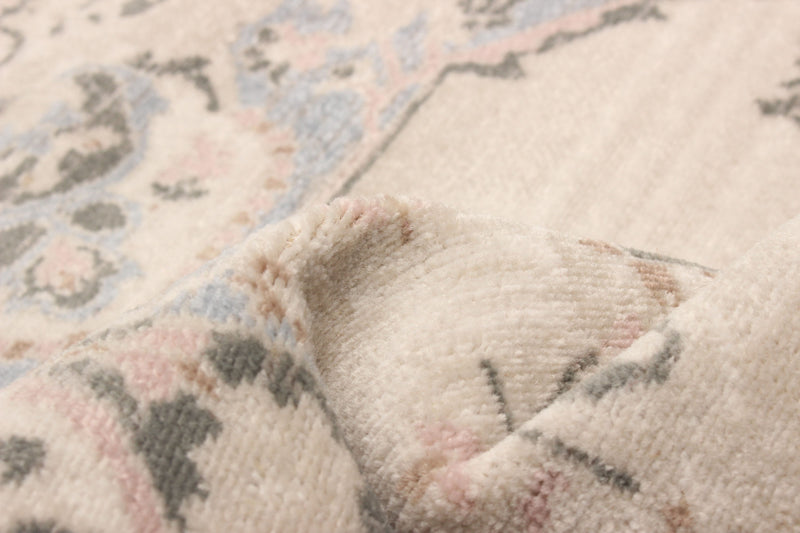 Carpette Myra ivoire - 8 pi 0 po x 10 pi 0 po   