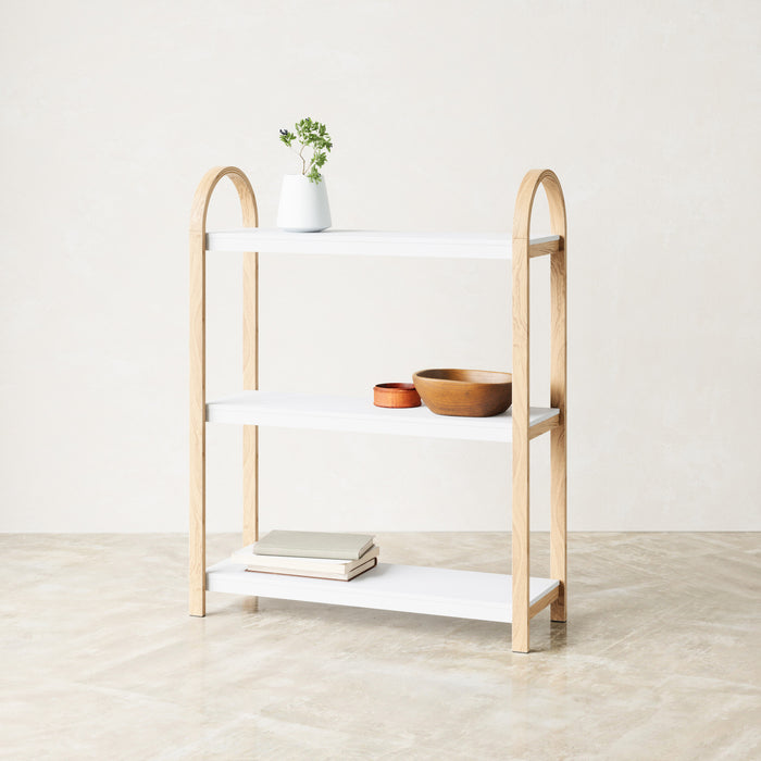 Bibliothèque moderne Bellwood de Umbra à 3 tablettes - blanche et naturelle
