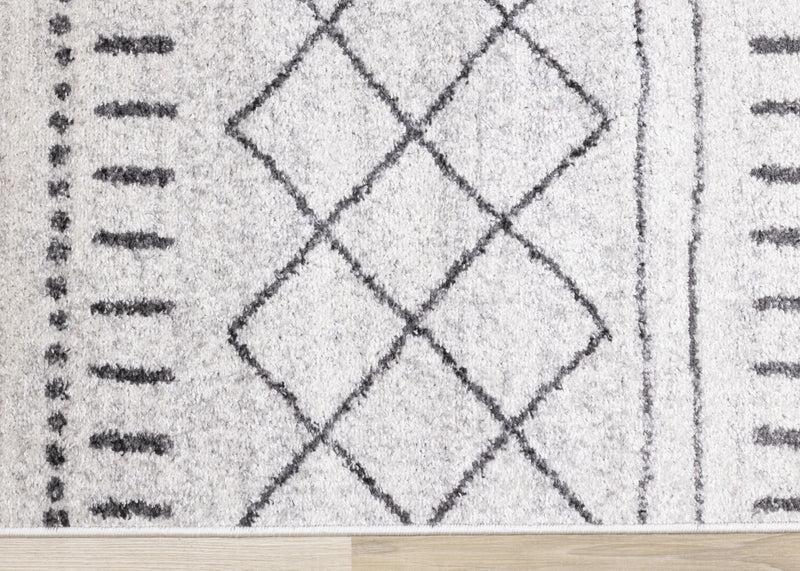 Tapis Emmett frise a inspire de tribal gris, 7'10\" x 10'6\"
