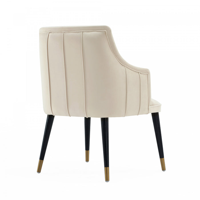 Fauteuil moderne Eda en bois avec accoudoirs, coloris creme