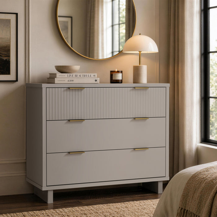Commode contemporaine Elara 38\" en bois massif, gris clair (3 tiroirs)