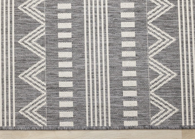 Tapis Jackson gris blanc a motifs en rangees, 5'3\" x 7'7\"