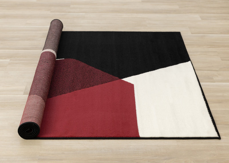 Carpette Forte rouge, noire et blanche à motif géométrique - 5 pi 3 po x 7 pi 5 po