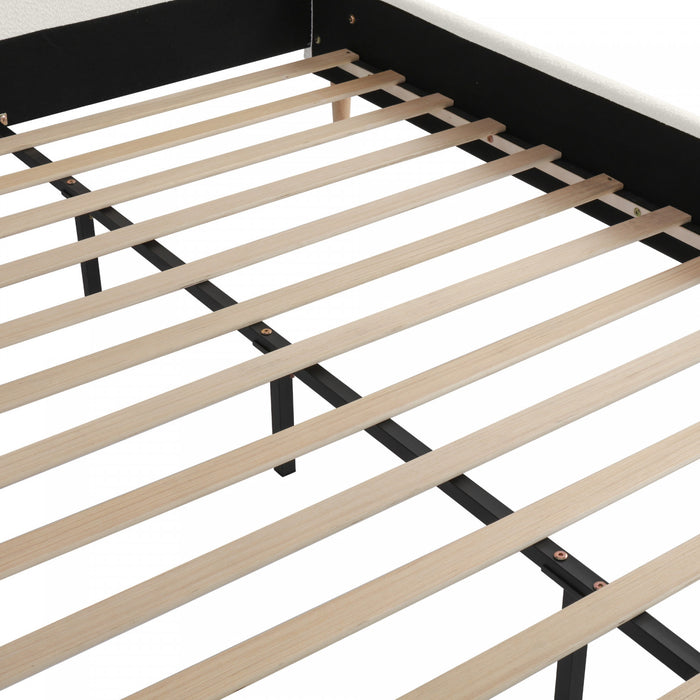 Lit Jeffrey Rembourre avec Tete de Lit Ailes en Tissu Boucle, Taille King - Blanc