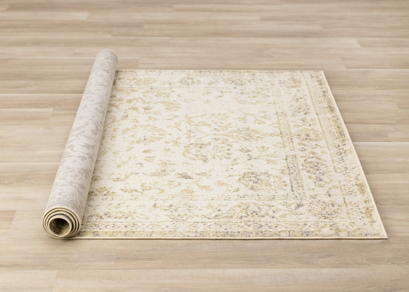 Carpette discrète, traditionnelle et élégante Ellis beige et crème - 5 pi 3 po x 7 pi 7 po