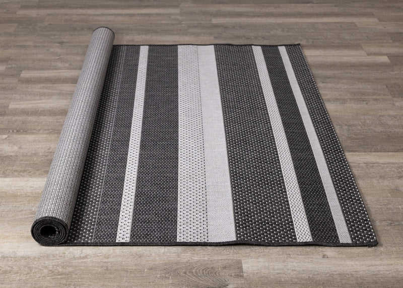 Carpette Jackson à rayures pour l’intérieur et l'extérieur - 6 pi 7 po x 9 pi 6 po