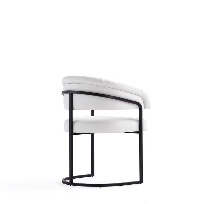 Chaise de salle a manger Augusta moderne en metal et cuir vegetalien blanc - Lot de 2