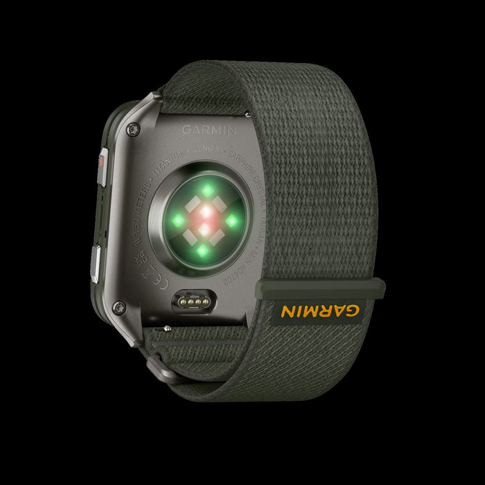 Montre intelligente Garmin Venu X1 Moss legere - Suivi exterieur, boitier en titane, bracelet ComfortFit, surveillance de la sante, commandes vocales, stockage de musique