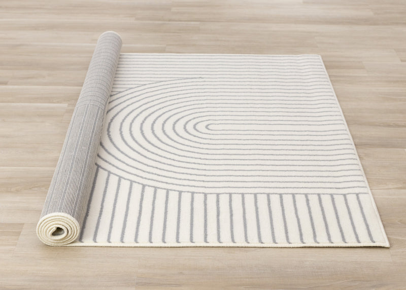 Carpette Forte blanche et grise à motif d’arches courbées pour l’intérieur - 2 pi 7 po x 4 pi 11 po