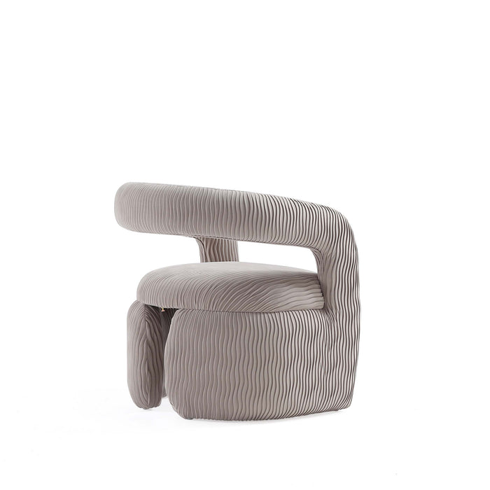 Fauteuil lounge Corvette style milieu du siecle en velours coloris colombe - Lot de 2