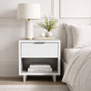 Elara Contemporary 18" Solid Wood Nightstand in White (1-Drawer) | Table de nuit contemporaine Elara 18" en bois massif blanc (1 tiroir)
