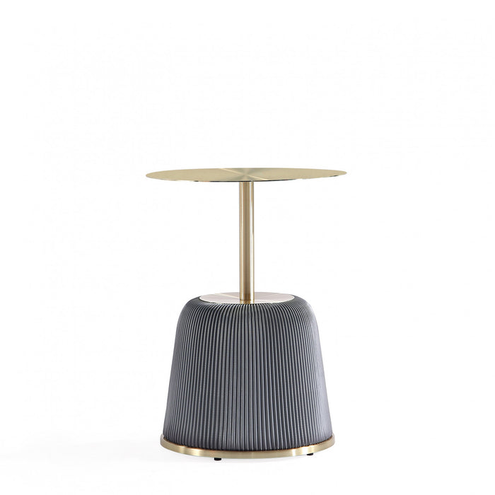 Table d’appoint moderne Anderson avec plateau en metal et revetement en tissu gris – Lot de 2