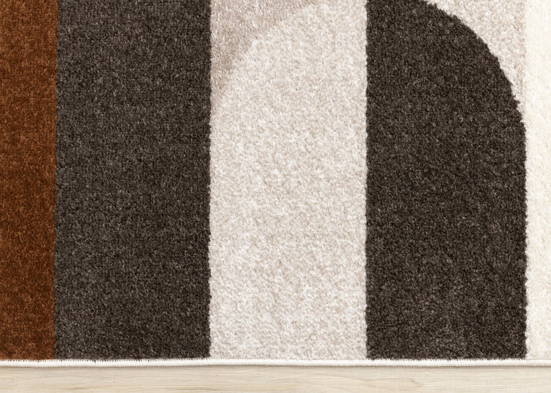 Carpette Marley taupe et sang-de-bœuf à motif de courbes géométriques - 5 pi 3 po x 7 pi 7 po