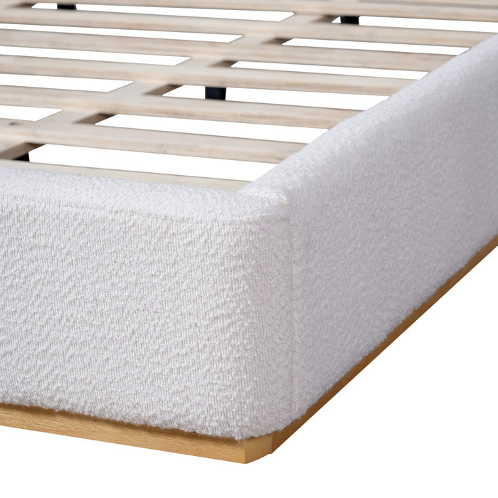 Lit plateforme Lucas a profil bas en boucle avec tete de lit a oreilles rembourree, taille king, blanc