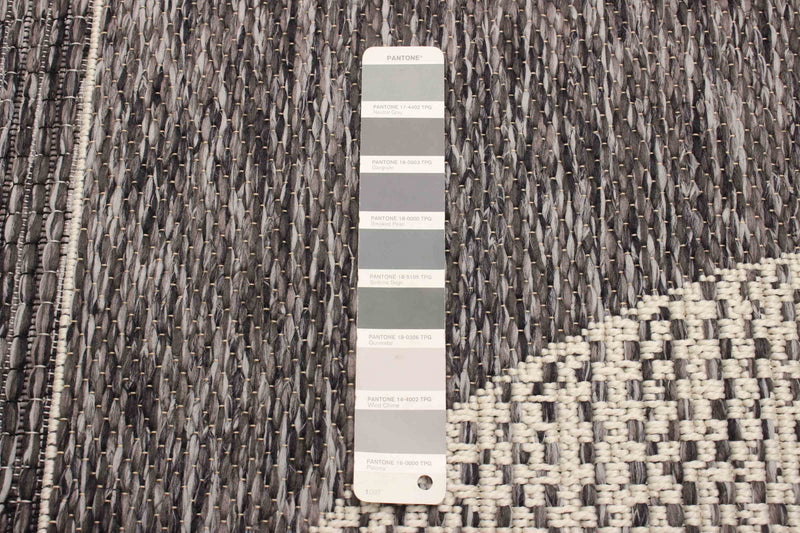 Carpette Bodhi grise - 5 pi 0 po x 8 pi 0 po