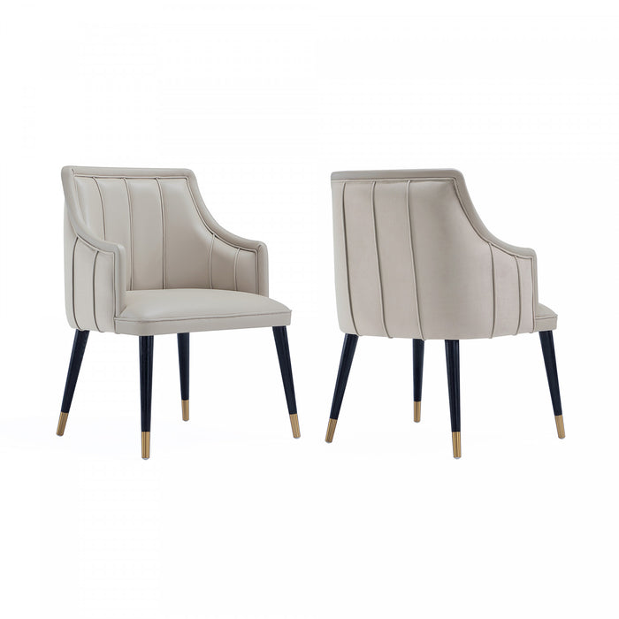 Fauteuil moderne Eda en bois avec accoudoirs, coloris gris clair