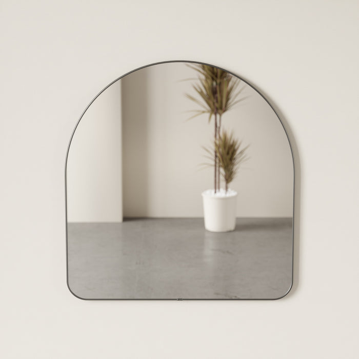 Miroir arqué de Umbra de 34 po x 36 po - métallique
