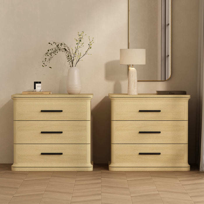 Table de nuit traditionnelle Clifford en chene naturel (3 tiroirs)