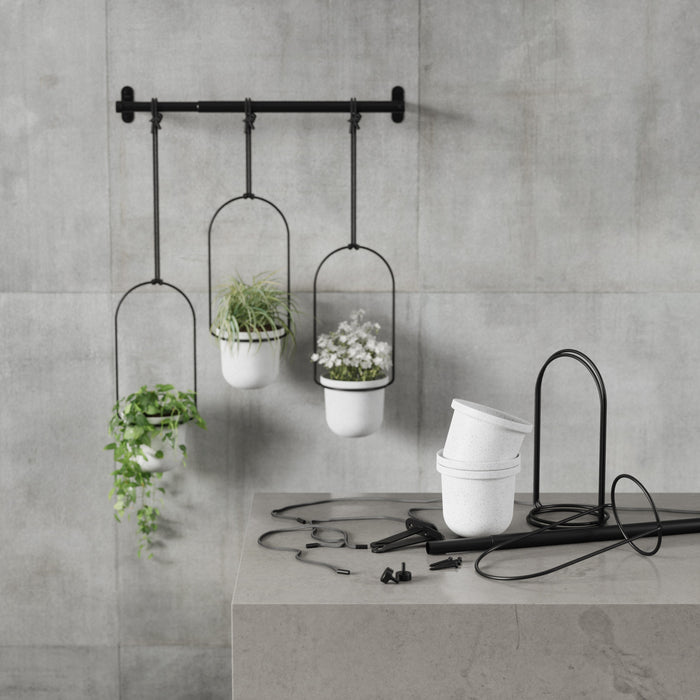 Jardinière suspendue Triflora de Umbra - blanche