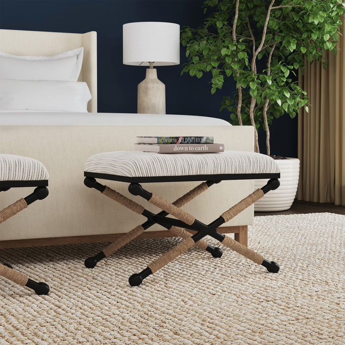 Pouf d’appoint Ashburn Campaign en tissu rayé - noir