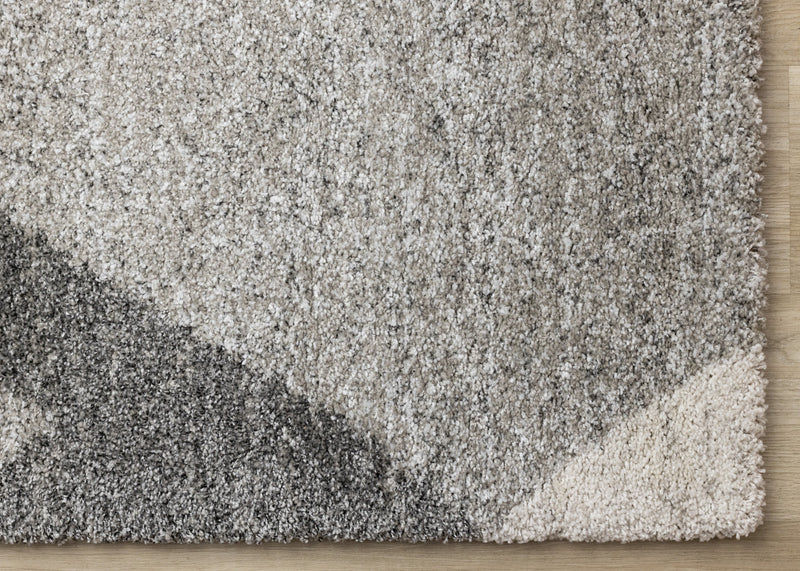 Carpette moelleuse moderne Maverick blanche, beige et grise - 5 pi 3 po x 7 pi 7 po