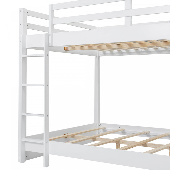 Lit superpose Ethan en bois massif format Queen avec echelle, gain de place, blanc