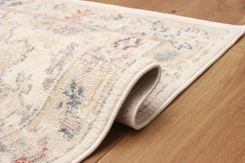 Carpette longue Rococo ivoire - 2 pi 8 po x 8 pi 2 po  
