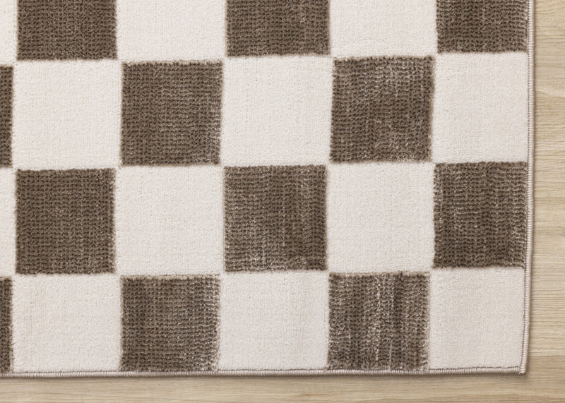Carpette géométrique Leopold brune et blanche à motif de carreaux - 6 pi 7 po x 9 pi 6 po
