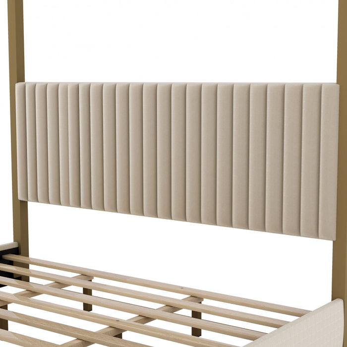Lit plateforme Sophia a baldaquin avec tete de lit en mousse et velours, taille king, beige