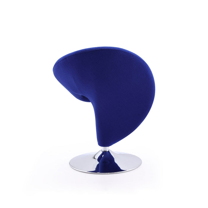 Fauteuil d’appoint pivotant Curl de Manhattan Comfort en chrome poli et en mélange de laine - bleu
