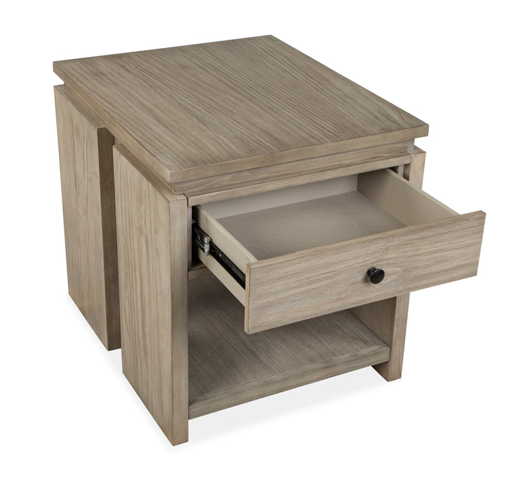 Table de bout Addams de 22 po avec rangement - gris Stone Harbor