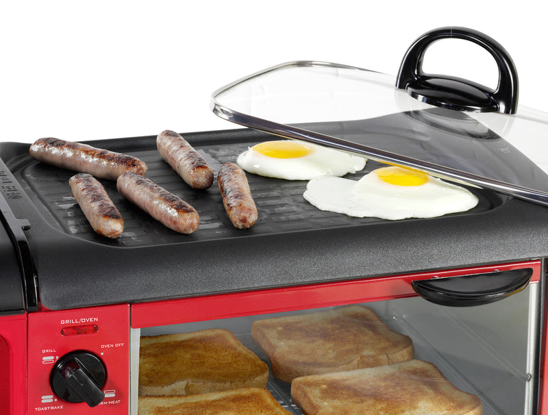 Station déjeuner rétro 3 en 1 de Nostalgia de format familial avec four grille-pain rouge - BST3RR