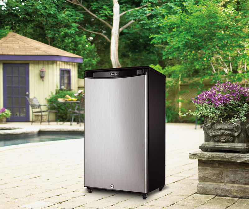 Mini réfrigérateur Danby de 3,3 pi³ et de 18,5 po à 1 porte pour l'extérieur - acier immaculé - D…