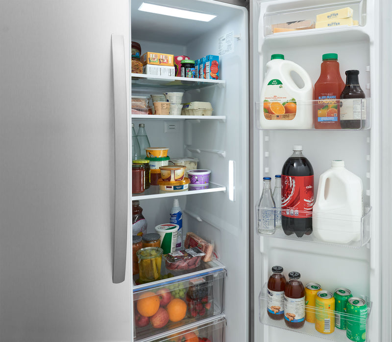 Réfrigérateur Frigidaire de 26 pi3 et de 36 po à 1 porte qui convient à une installation dans un garage - FRSN2610AF