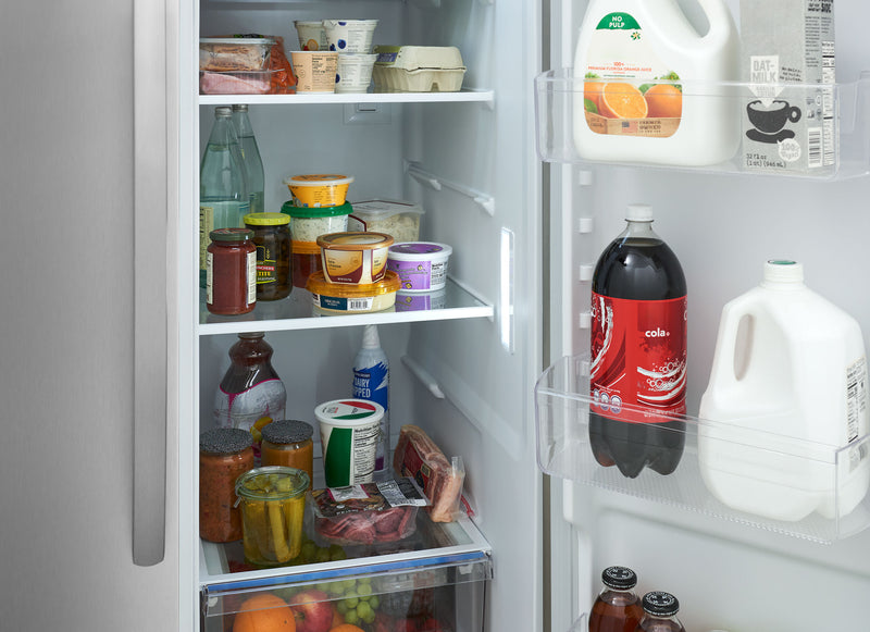 Réfrigérateur Frigidaire de 26 pi3 et de 36 po à 1 porte qui convient à une installation dans un garage - FRSN2610AF