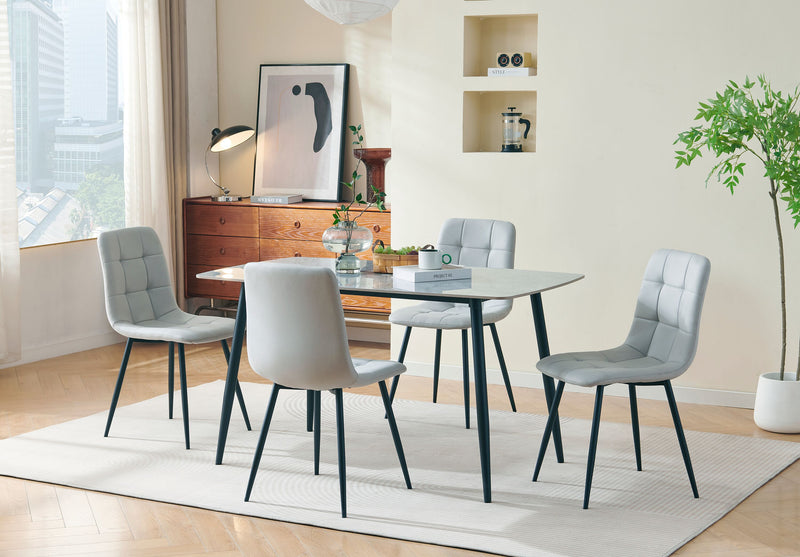 Ensemble de salle à manger Arlo 5 pièces en pierre frittée et métal avec table de 55 po (L) et 4 chaises grises - gris et noir