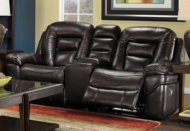 Causeuse coulissante inclinable Leo de 78 po en tissu d’apparence cuir avec console de rangement - brun noyer