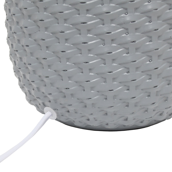Lampe de table traditionnelle de Simple Designs de 20,4 po en céramique avec texture de mailles retournées et abat-jour cylindrique en tissu blanc - grise