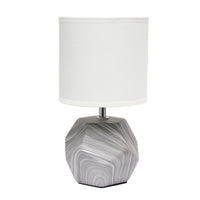 Mini lampe de table en forme de prisme arrondi de Simple Designs avec abat-jour en tissu blanc - marbre