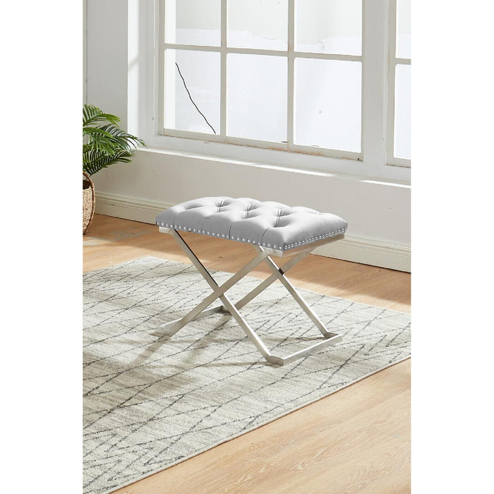 Pouf Imperial capitonné beige avec base argentée