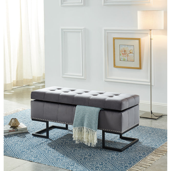 Pouf Imperial capitonné gris à deux usages avec clous décoratifs et base noire